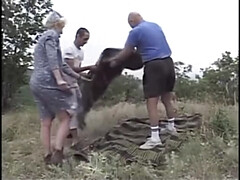 ブロンド, フェラチオ, 毛深い, Hd, ハンガリー人, 淫乱熟女, オマンコ, 三人