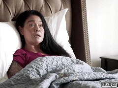 18 jaar, Diep in de keel, Hardcore, Stiefmoeder, Taboe, Tiener, Trio, Bekijker