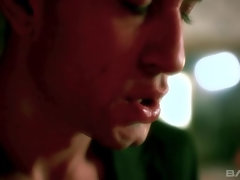 フェラチオ, 茶髪の, 毛深い, 下着, 熟年, タトゥー