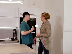 美女, ブロンド, 浮気者, チェコ, 指いじり, 熟年, オマンコ, 剃毛