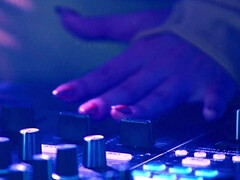 Grote kont, Grote mammen, Latijnse vrouw, Masturbatie, Feest, Kut duiken, Strak, Tieten likken