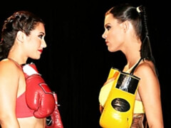 Grosse titten, Blasen, Braunhaarige, Hundestellung, Frau frau mann, Lecken, Orgie, Muschi