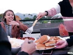 Aziatisch, Kont, Grote kont, Grote mammen, Blond, Lesbisch, Masturbatie, Speelgoed