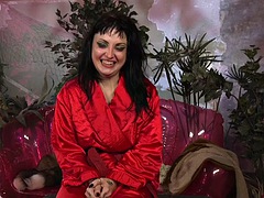 Sadomasochismus, Grosser schwanz, Viele männer bespritzen eine frau, Fetisch, Gruppensex, Hardcore, Interrassisch, Verführt