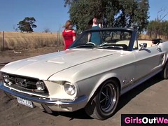 Amateur, Rubia, Morena, Penetracion con dedos, Lesbiana, Masturbación, Al aire libre, Adolescente