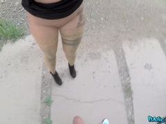 Blasen, Hundestellung, Aufs gesicht abspritzen, Im freien, Pov, Öffentlich, Hintern versohlen, Schlucken