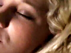 18 ans, Blonde, Sucer une bite, Petite amie, Branlette thaïlandaise, Interracial, Pov, Adolescente