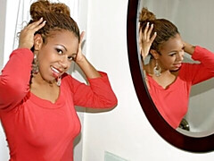 Любители, Большие сиськи, Брюнетки, Черненькие, Пальцем, Мастурбация, Натуральные сиськи, Короткая стрижка