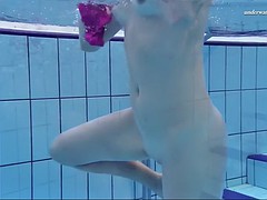 Mooi, Blond, Schattig, Europees, Russisch, Alleen, Tieten likken, Onderwater