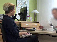 フェラチオ, チェコ, 指いじり, はじめて, なめる, お金, オフィス, ティーン