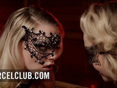 Lieveling, Grote kont, Hondjeshouding, Hardcore, Ondergoed, Feest, Pornster, Geschoren