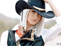 Rump, public, big boobs