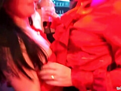 Tetas grandes, Morena, Cfnm, Linda, Interracial, Madres para coger, Fiesta, Medias largas