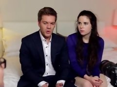 Hinter den kulissen, Blondine, Kleid, Natürlichen titten, Rasiert, Erotischer film, Entkleiden, Titten