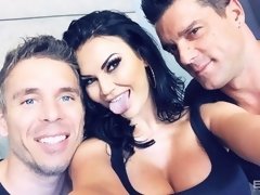 デカ尻, デカパイ, フェラチオ, 茶髪の, バック, 淫乱熟女, 3p男男女, 三人
