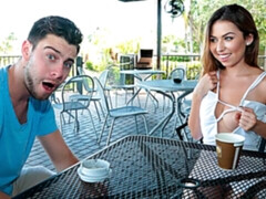 Grosse bite, Sucer une bite, Brunette brune, En levrette, Masturbation, Seins naturels, Maigrichonne, Nénés