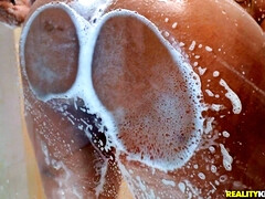 Ванна, Большая жопа, Черные, Минет, Член, Черненькие, Европейки, Душ