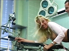 Gros cul, Blonde, Sucer une bite, Couple, Éjaculer dans la bouche, Médecin, Hd, Rétro