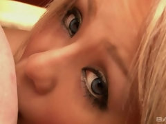 Asiatisch, Blondine, Blasen, Spermaladung, Aufs gesicht abspritzen, Pov, Schlucken