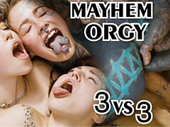 Enthousiasteling, Kont naar mond, Sperma shot, Hondjeshouding, Dubbele penetratie, Orgie, Kut duiken, Tatoeage
