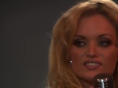 Sucer une bite, Brunette brune, Faciale, Hard, Mère que j'aimerais baiser, Plan cul à trois, Nénés, Rétro ancien