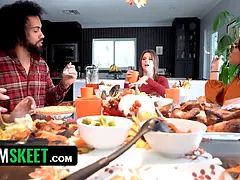 18 jahre, Blasen, Kehlenfick, Handjob, Hd, Nackt, Pov, Schreiend