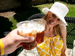 Pijpbeurt, Hondjeshouding, Masturbatie, Moeder die ik wil neuken, Buiten, Gezichtspunt, Geschoren, Tieten likken