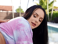 Amerikanisch, Kehlenfick, Würgen, Lesbisch, Im freien, Rasiert, Hintern versohlen, Tätowierung