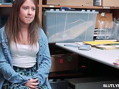 Pijpbeurt, Oudere vrouw, Hardcore, Moeder die ik wil neuken, Klein, Kut duiken, Schreeuwen, Uniformpje