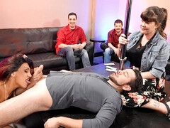 Gebondenheid, Man die toekijkt, Lul, Kokhalzen, Hakken, Zoenen, Latijnse vrouw, Kort haar