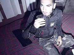 デカチン, オナニー