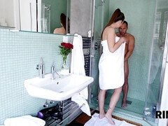 18 jahre, Arschlecken, Nahaufnahme, Europäisch, Handjob, Lecken, Muschi, Jungendliche (18+)