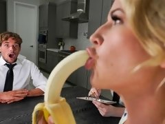 Arsch, Blondine, Blasen, Hundestellung, Handjob, Milf, Entkleiden, Titten