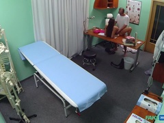 Engañando, Médico, Penetracion con dedos, Lamidas, Enfermera, Oficina, Coño, Uniforme