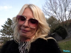 Grosser schwanz, Schwarz, Blondine, Milf, Natürlich, Natürlichen titten, Pov, Strümpfe