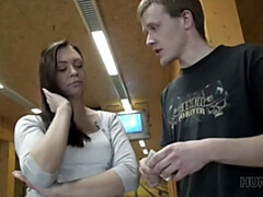 Paar, Lecken, Geld, Pov, Öffentlich, Realität, Jungendliche (18+), Ehefrau