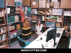 楽屋, 着衣女と全裸男, イく瞬間, 人形, ハードコア, お仕置き, 赤毛, オッパイの