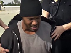 Nana, Sucer une bite, Brunette brune, Tir de sperme, Fétiche, Hard, Interracial