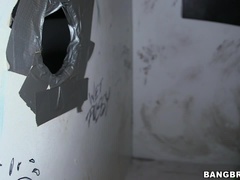 18, 素人, デカ尻, 黒人, フェラチオ, 茶髪の, イく瞬間, 三人