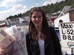 Enthousiasteling, Aangekleed, Schattig, Tsjechisch, Sperma in gezicht, Gezichtspunt, Ruw, Tieten likken