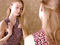 Blondine, Fingern, Klaffend, Handjob, Masturbation, Solo, Titten, Spielzeuge