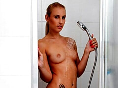 18, 素人, デカ尻, デカパイ, ブロンド, 指いじり, 一人, ティーン