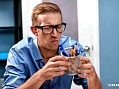 18 jaar, Grote mammen, Blond, Pijpbeurt, Sperma in gezicht, Hd, Moeder die ik wil neuken, Vrouw