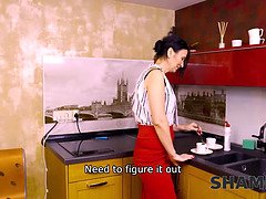 Blasen, Braunhaarige, Geile alte tussi, Hd, Küche, Reif, Russisch, Rasiert