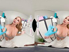In den arsch, Grosse titten, Blondine, Blasen, Schwanz, Sporthalle, Handjob, Pov