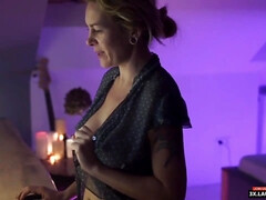 Gros seins, Blonde, Plantureuse, Fait maison, Maman, Seins naturels, Solo, Nénés