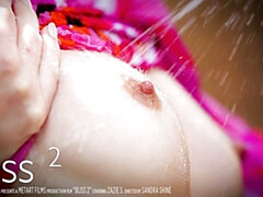 Любители, Жопа, Блондинки, Мастурбация, Натуральные сиськи, На природе, Стриптизерша, Молоденькие