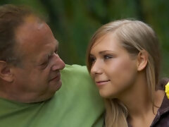 69, お尻, ブロンド, 手コキする, キス, アウトドア, ガリガリ, オッパイの