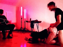 Enthousiasteling, Bondage discipline sadomasochisme, Grote kont, Man, Klap, Trio, Vastgebonden, Vrouw