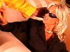 Blonde, Robe, Branlette thaïlandaise, Léchez, Mère que j'aimerais baiser, Chatte, Jarretelles, Rétro ancien